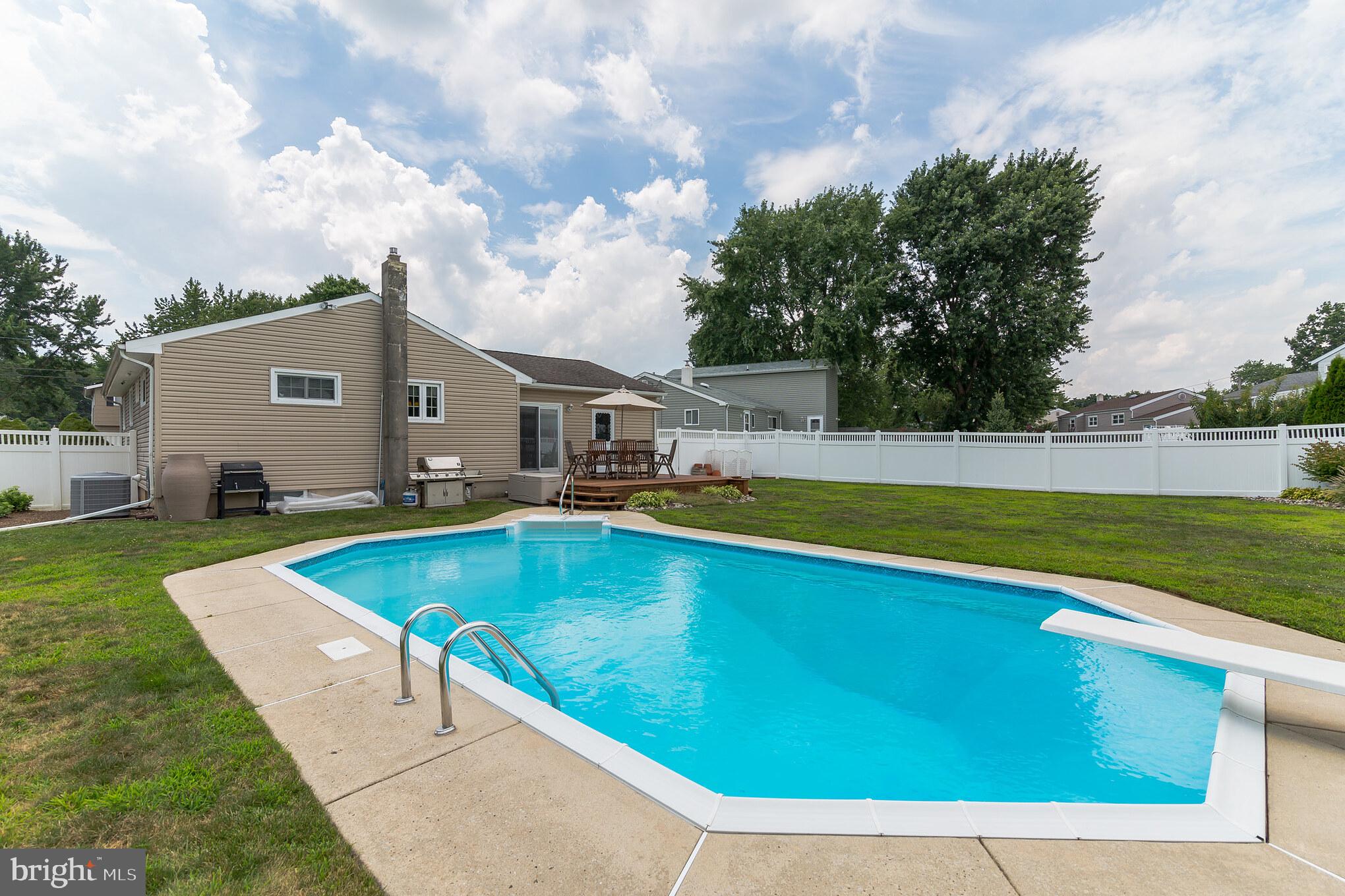 14 Mill Bend Road Hamilton, NJ 08690 - Photo 26 of 26 Gorgeous yard surrounded by 6' vinyl privacy fence