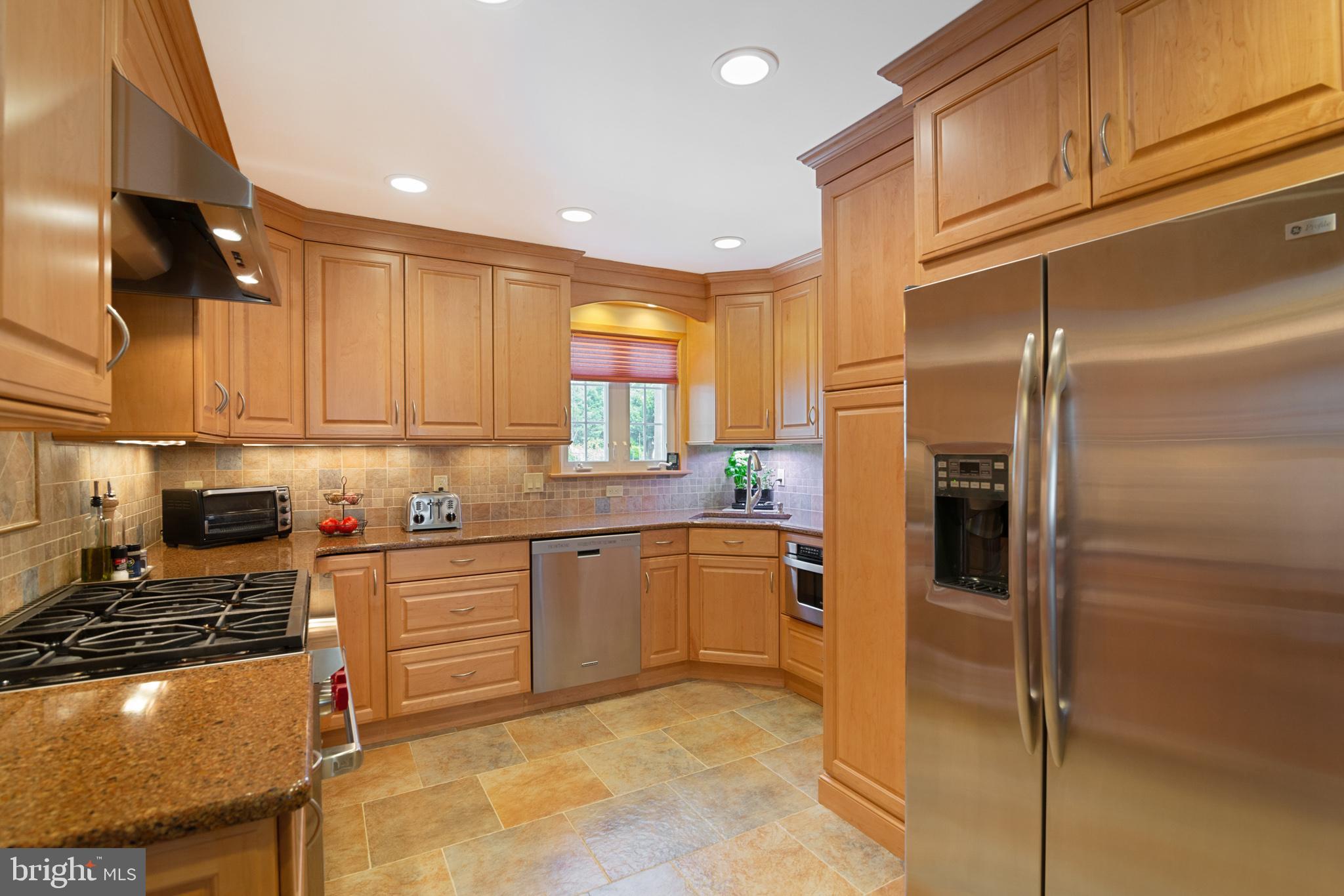 14 Mill Bend Road Hamilton, NJ 08690 - Photo 7 of 26 This kitchen is a gourmet cook's dream!