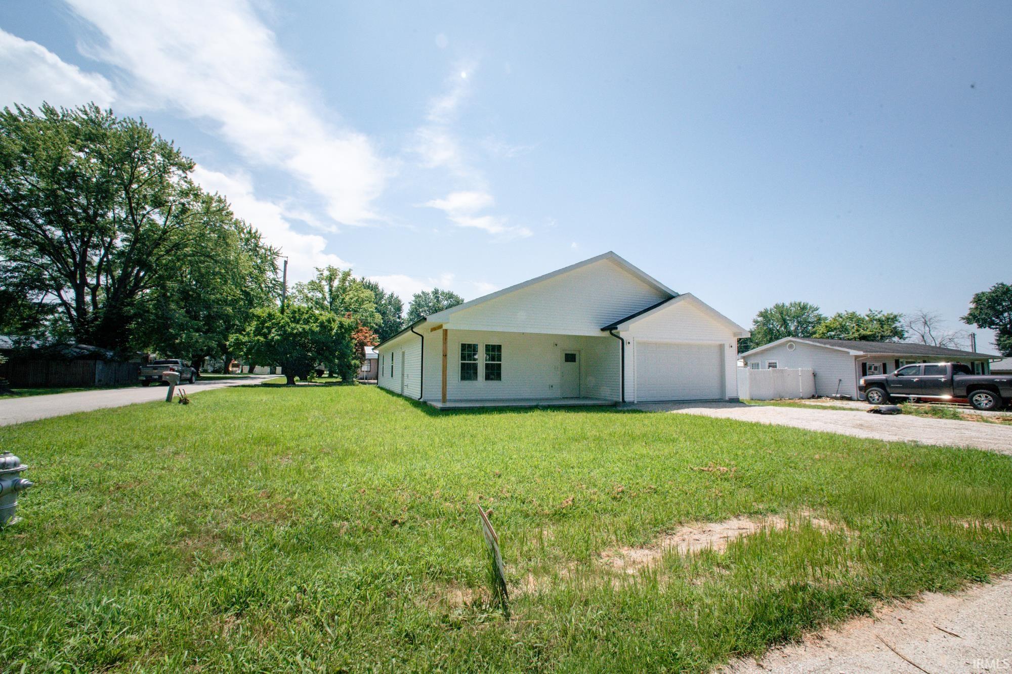 201 Roland Street Vincennes, IN 47591 - Photo 2 of 34