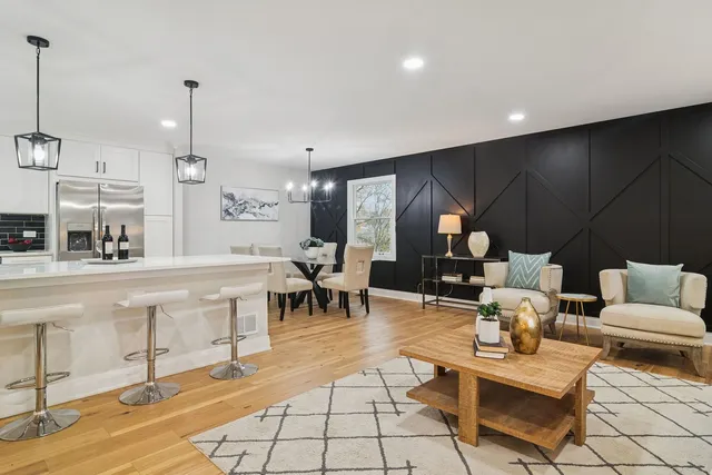 $569,000 | 1420 Hassell Road, Hoffman Estates, IL 60169