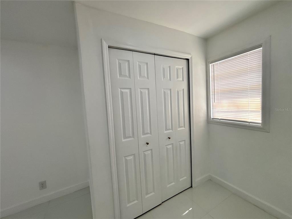 124 Coronado Road, Unit B DeBary, FL 32713 - Photo 7 of 18 a view of a bathroom with a bathtub