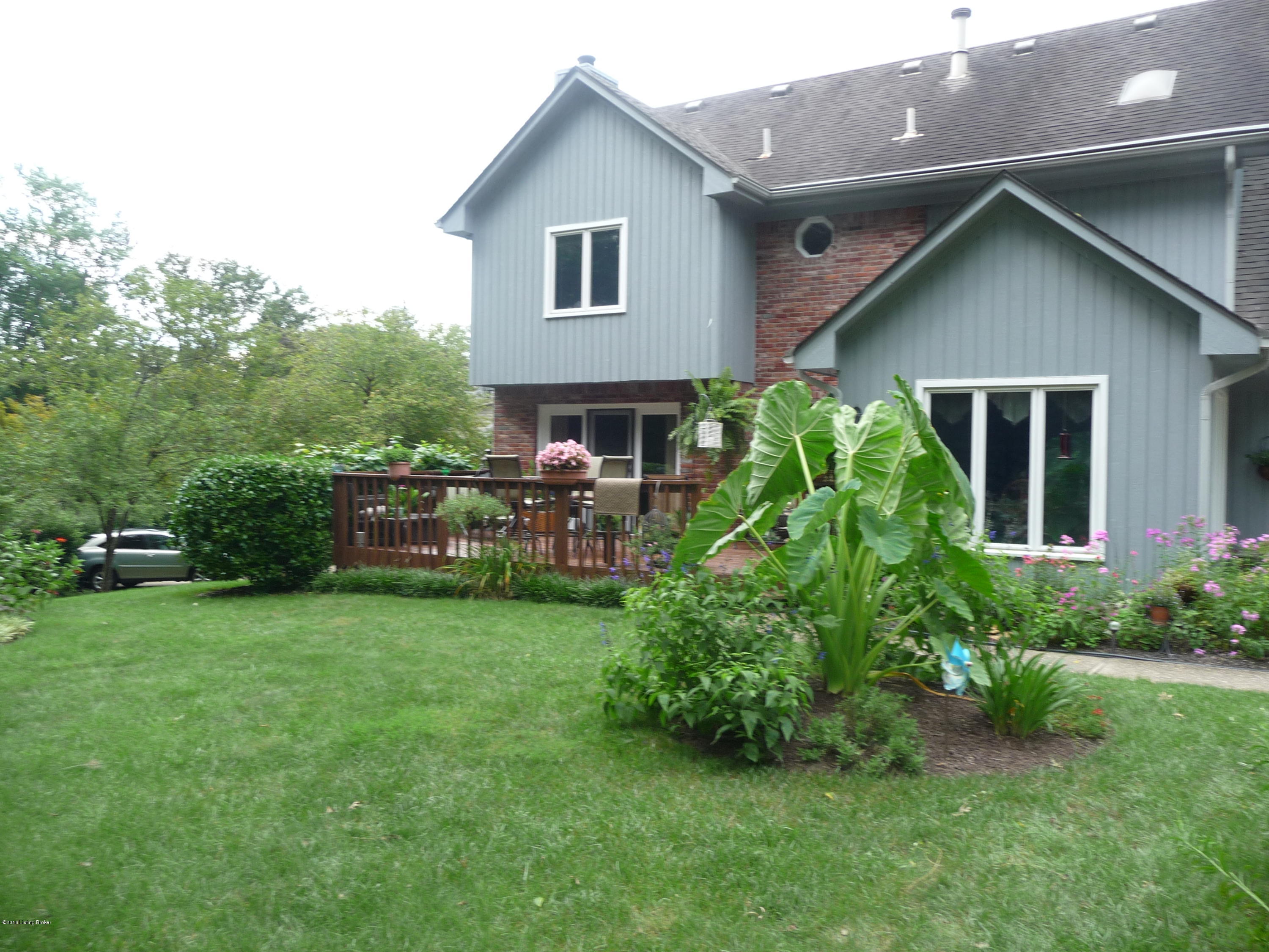 900 Ramsgate Court Louisville, KY 40299 - Photo 25 of 29 P1010462