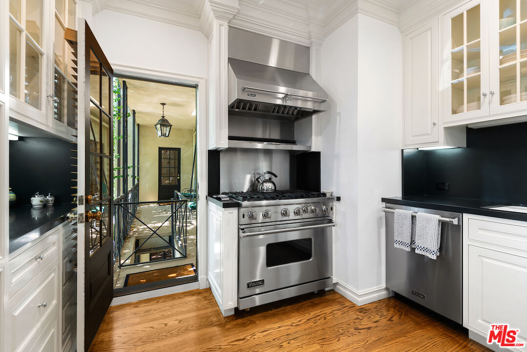 175 South Rodeo Drive Beverly Hills, CA 90212 - Photo 12 of 26