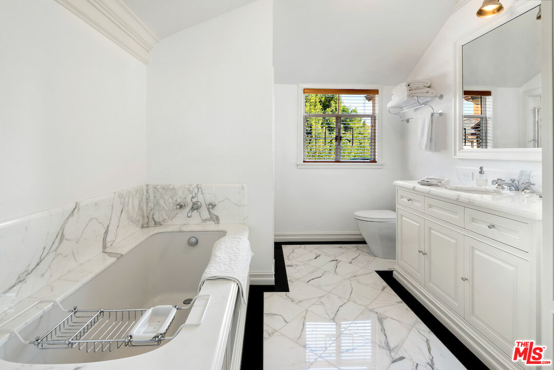 175 South Rodeo Drive Beverly Hills, CA 90212 - Photo 18 of 26