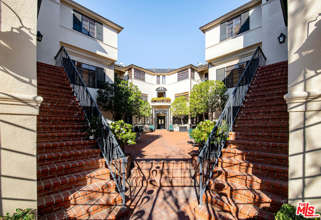 175 South Rodeo Drive Beverly Hills, CA 90212 - Photo 2 of 26