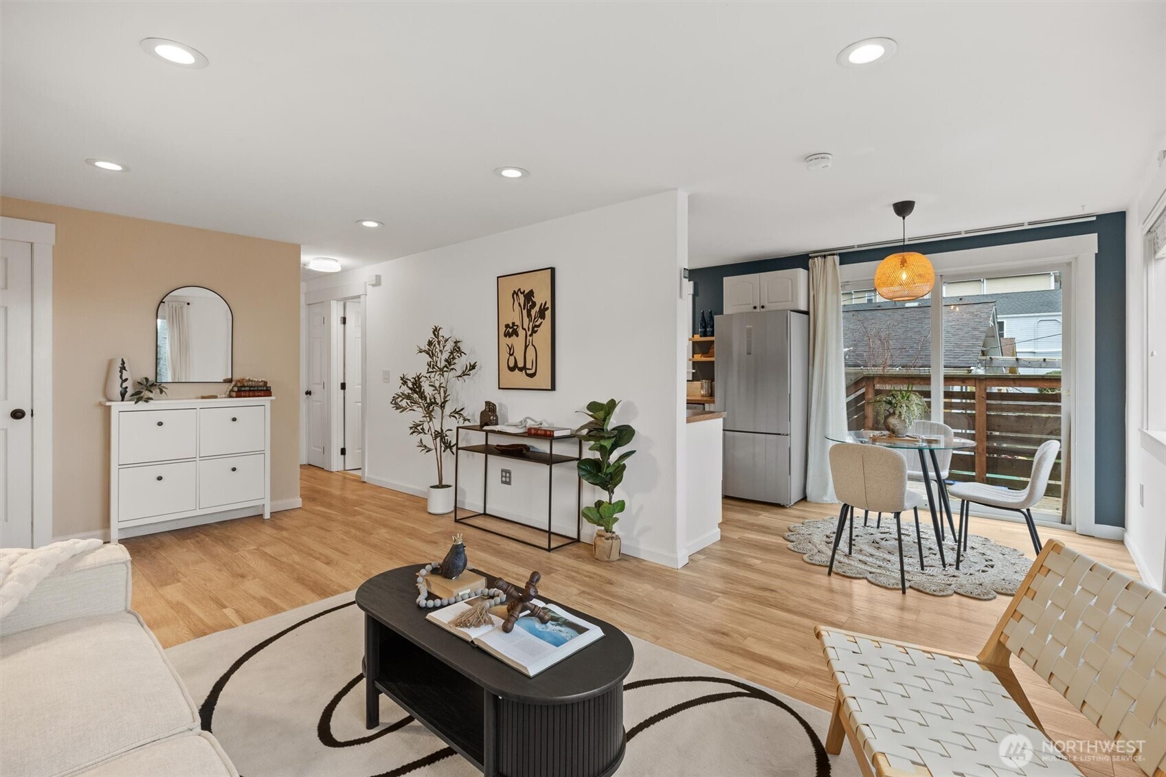 3912 South Findlay Street Seattle, WA 98118 - Photo 8 of 36