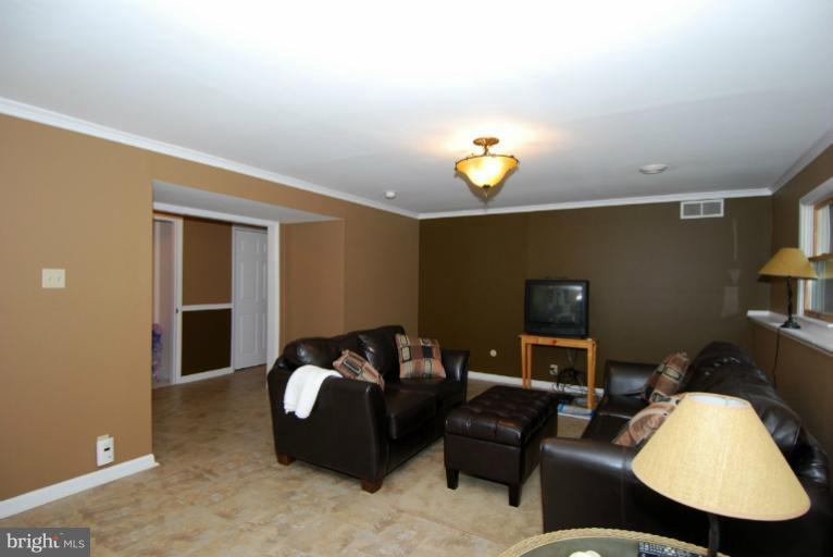 1210 Elk Forest Road Elkton, MD 21921 - Photo 3 of 18 Family Room