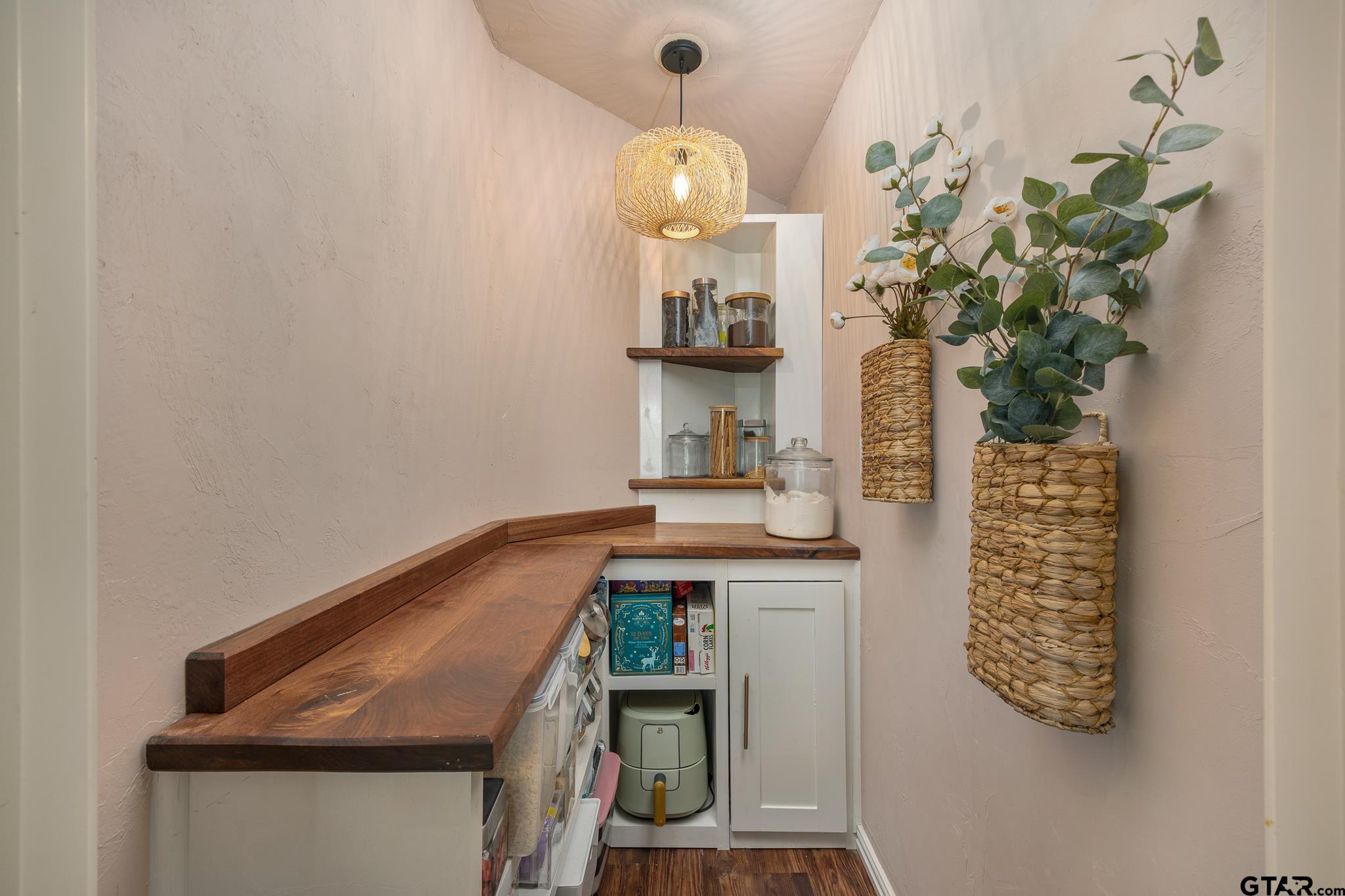 565 County Road 182 Overton, TX 75684 - Photo 11 of 33