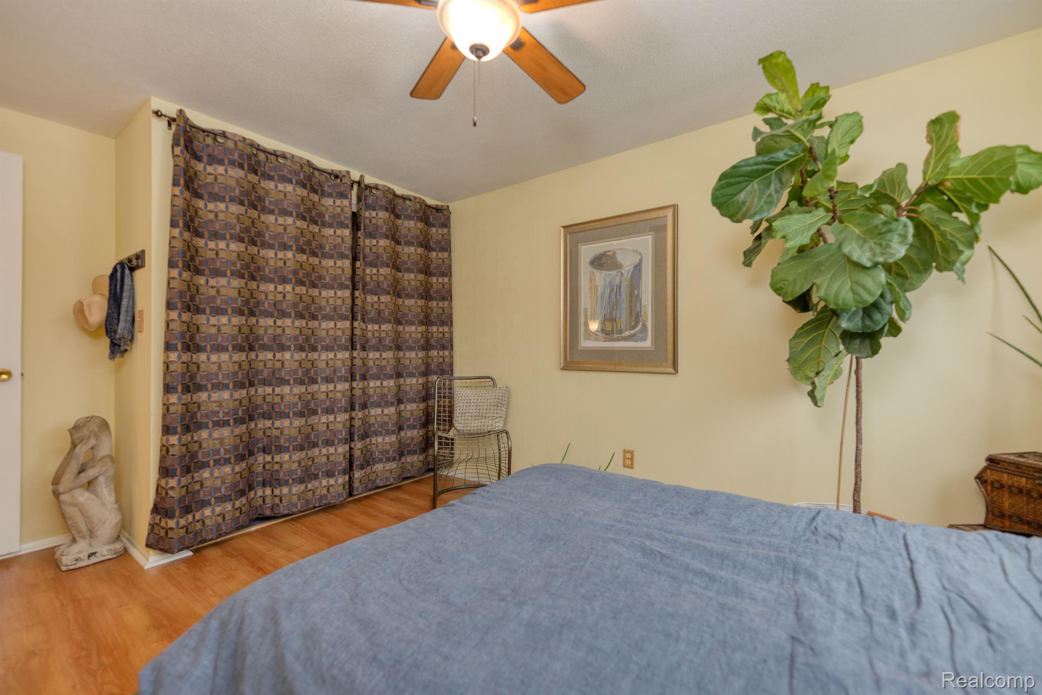 11342 Denton Hill Road Fenton, MI 48430 - Photo 17 of 29 Bedroom 2
