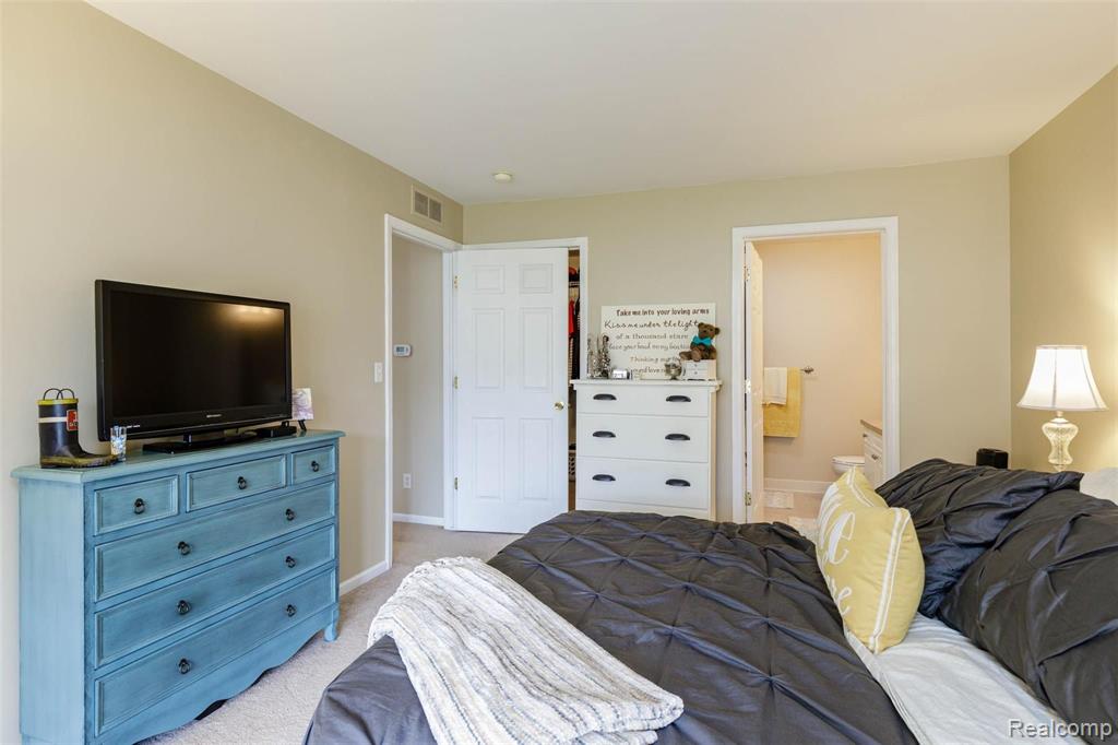 3370 Tremonte Circle, Unit 185 Rochester, MI 48306 - Photo 18 of 33