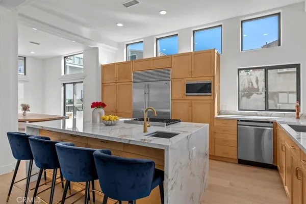 $25,000 | 6730 Esplanade, Playa del Rey, CA 90293