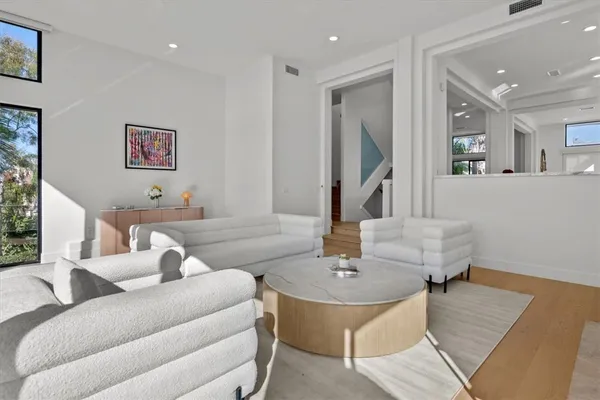 $25,000 | 6730 Esplanade, Playa del Rey, CA 90293