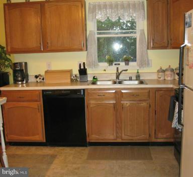 224 Killdeer Road Stephens City, VA 22655 - Photo 5 of 22 Kitchen