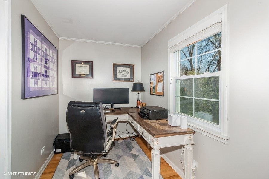 9239 Harding Avenue Evanston, IL 60203 - Photo 12 of 36