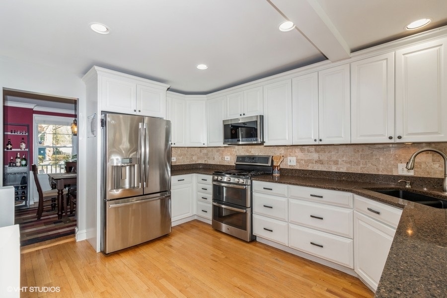 9239 Harding Avenue Evanston, IL 60203 - Photo 9 of 36