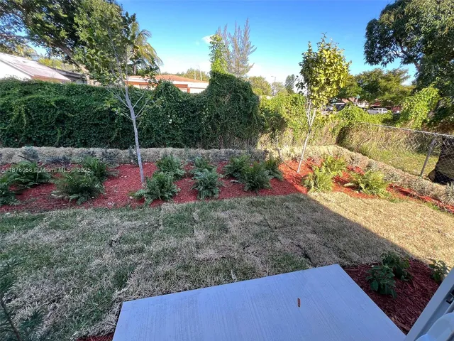 a view of outdoor space