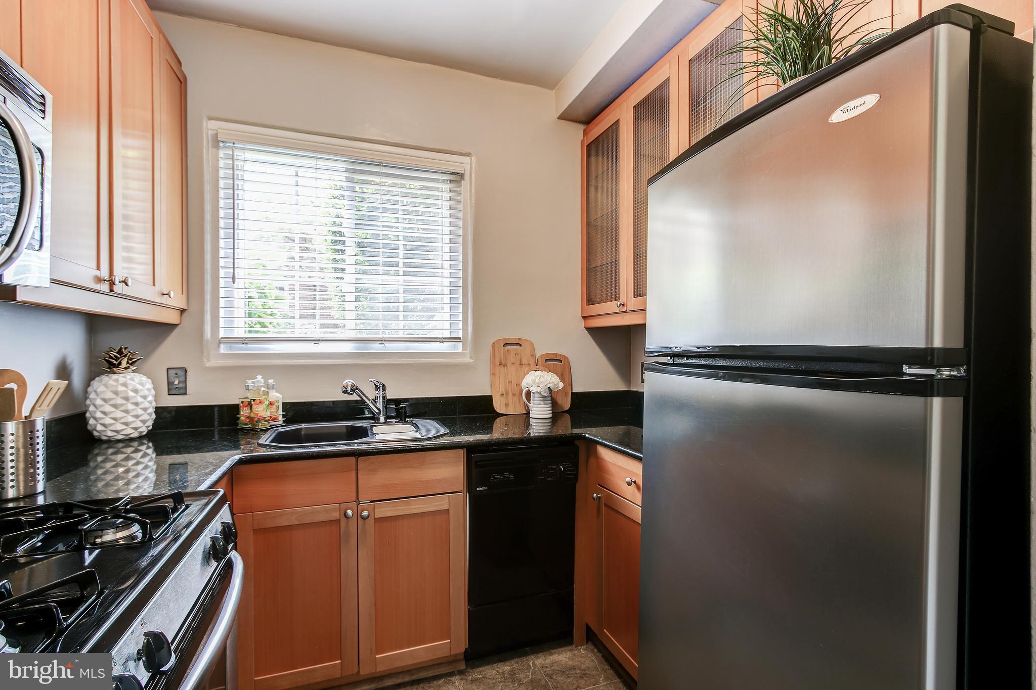 3444 Gunston Road Alexandria, VA 22302 - Photo 8 of 30