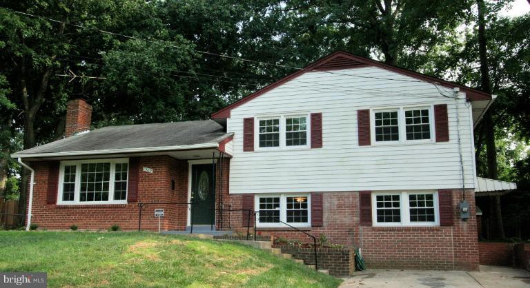 7509 Hogarth Street Springfield, VA 22151 - Photo 1 of 2 Exterior (Front)