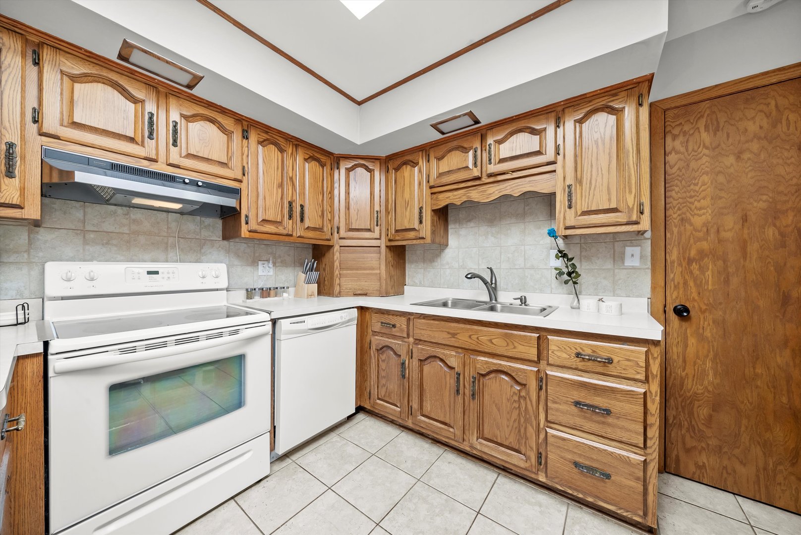 806 Adrian Street Yorkville, IL 60560 - Photo 11 of 36