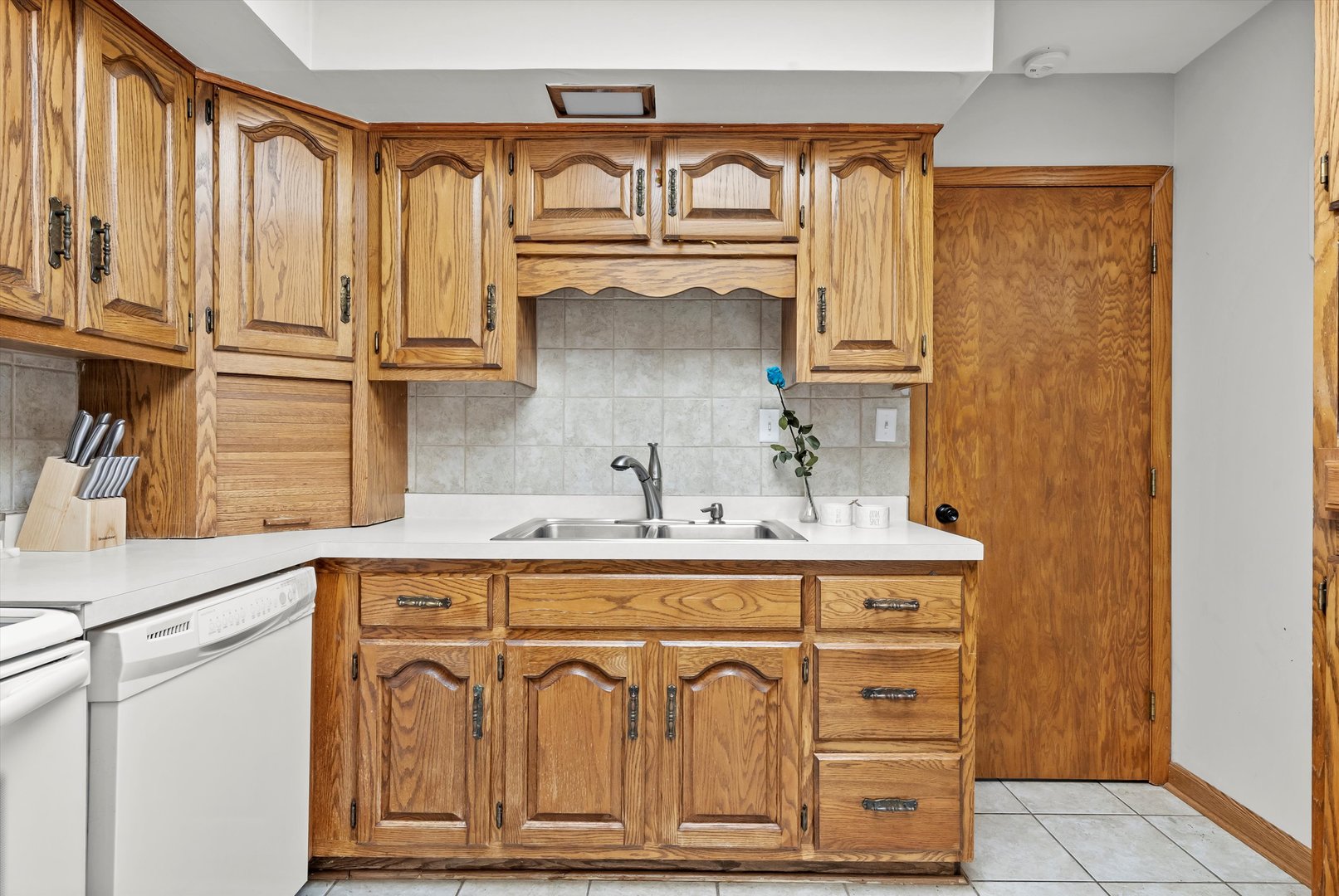 806 Adrian Street Yorkville, IL 60560 - Photo 12 of 36