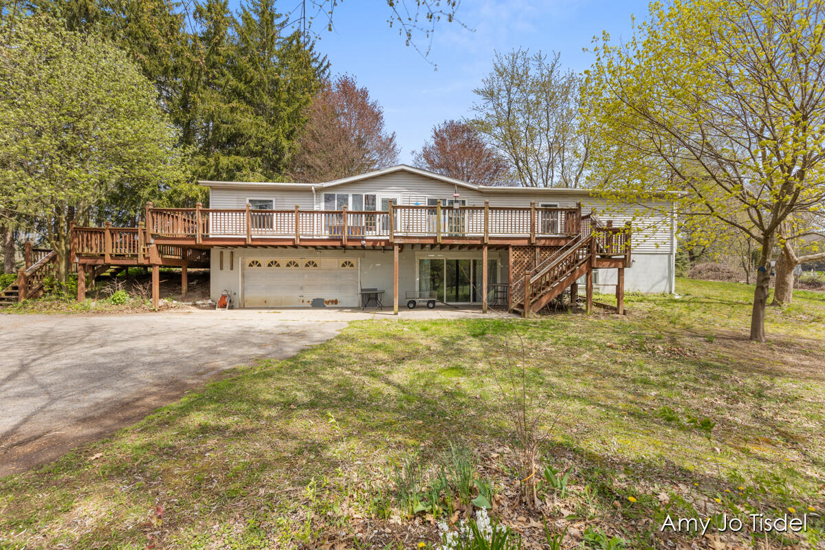 7210 Belding Road Northeast Rockford, MI 49341 - Photo 1 of 41 IMG_1000
