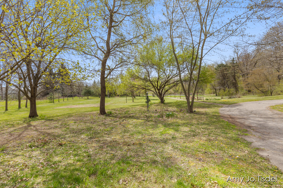 7210 Belding Road Northeast Rockford, MI 49341 - Photo 11 of 41 IMG_1033