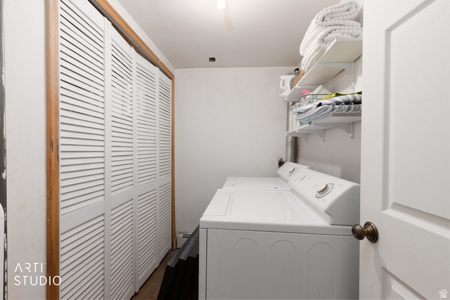 265 West 200 North Logan, UT 84321 - Photo 23 of 31 Laundry room featuring independent washer and dryer