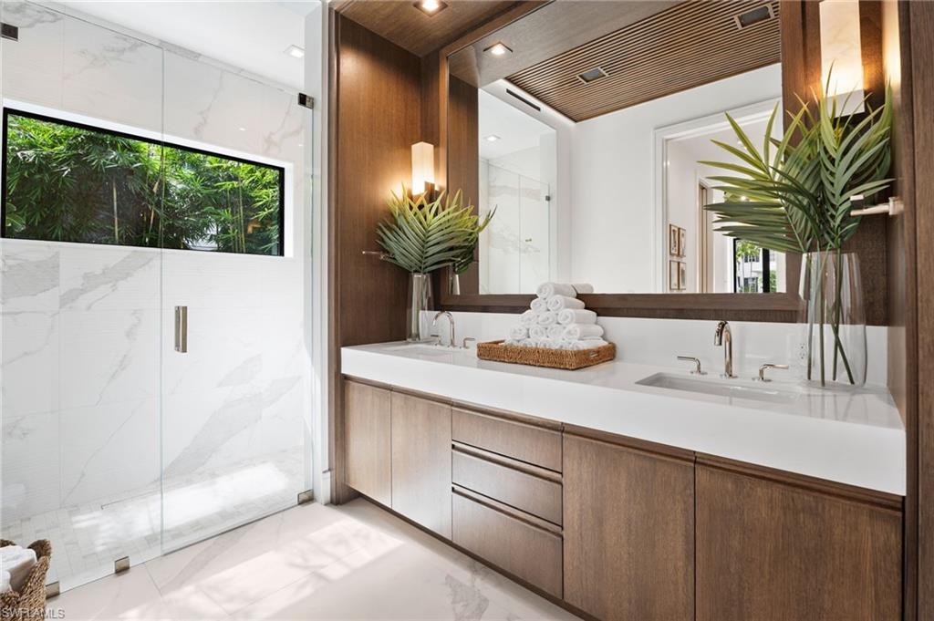 273 10th Avenue South Naples, FL 34102 - Photo 10 of 13