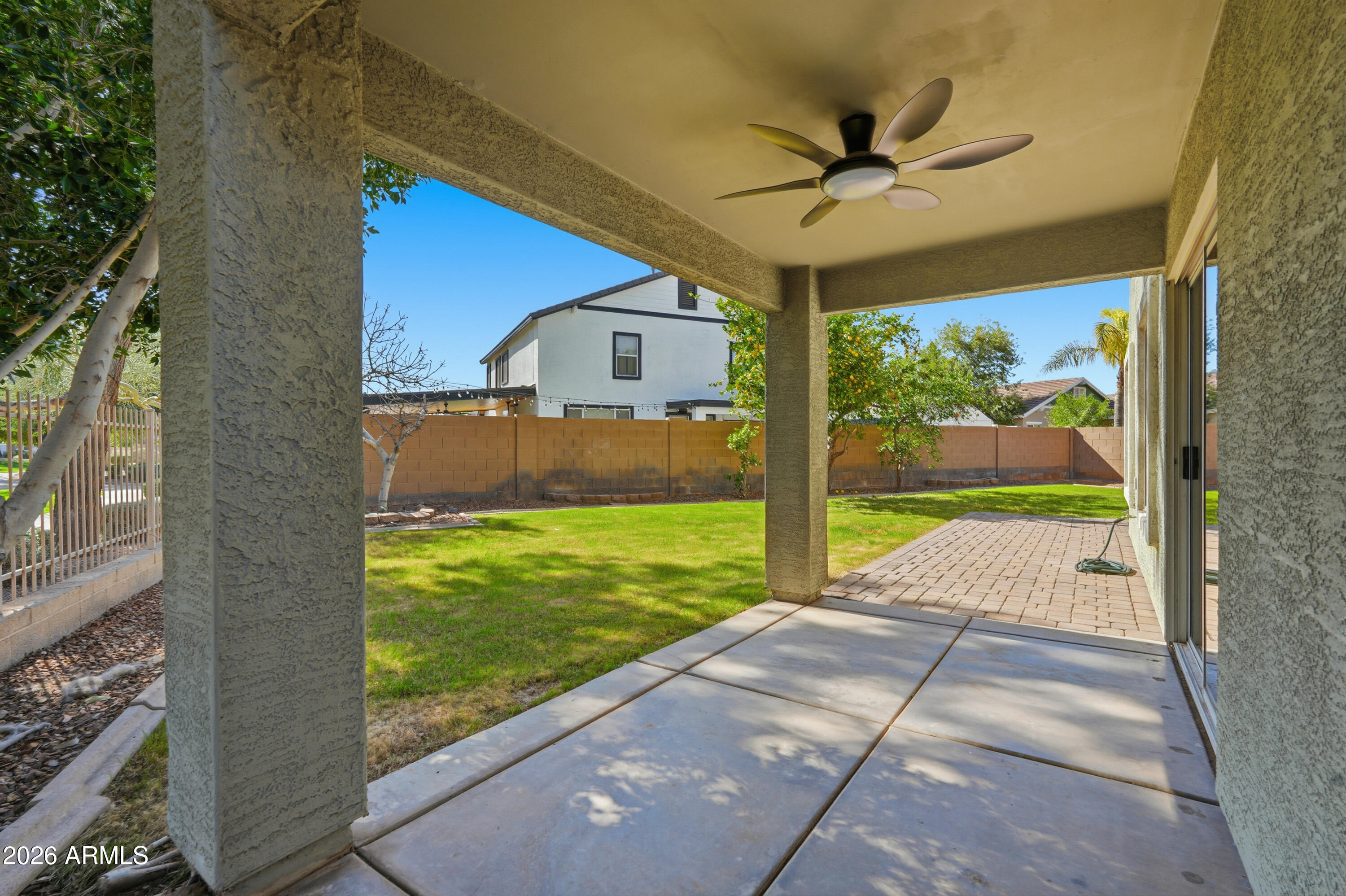 2497 East Ivanhoe Court Gilbert, AZ 85295 - Photo 44 of 57 a view of a garden from a windows