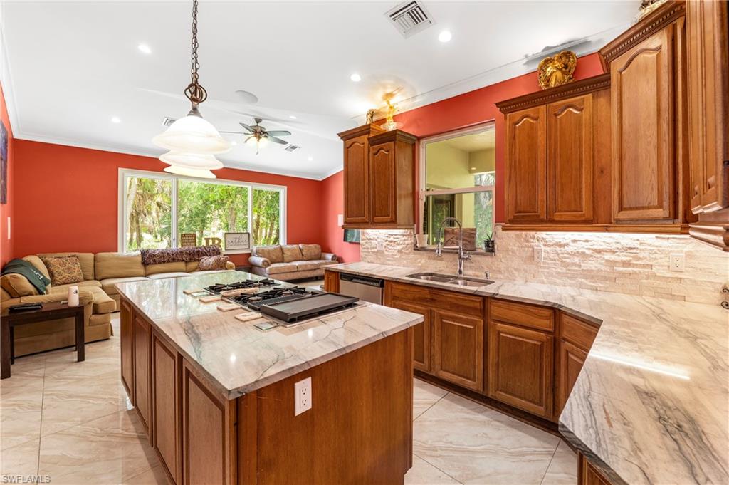 556 6th Street Southeast Naples, FL 34117 - Photo 19 of 47