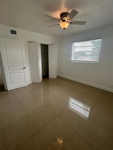 $1,700 | 110 Southeast 2nd Street, Unit 201, Hallandale Beach, FL 33009