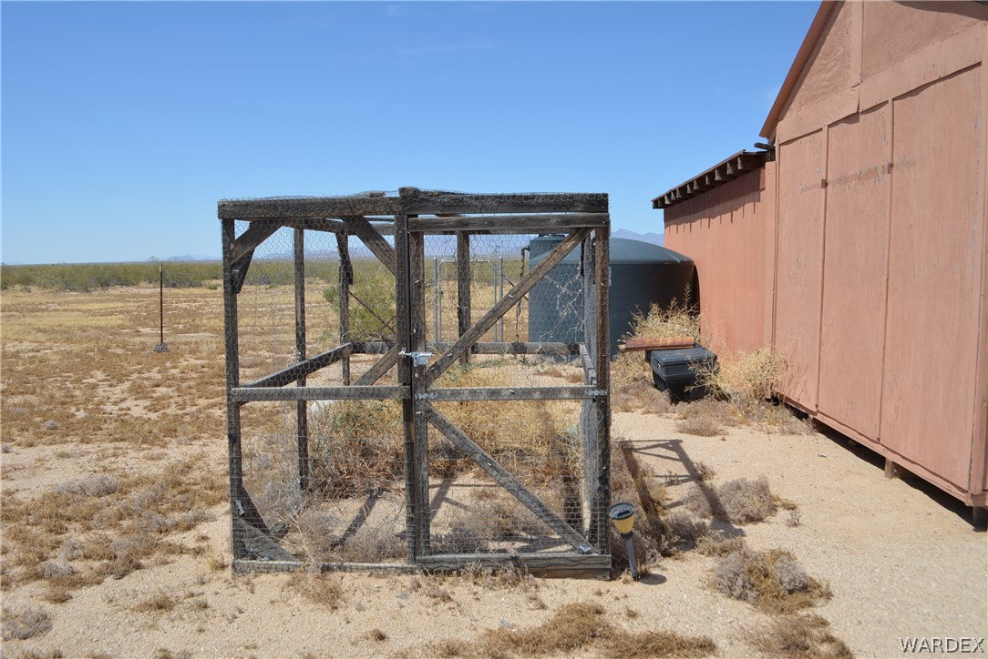 20657 South Gene Autry Road Yucca, AZ 86438 - Photo 4 of 26 Gallery Image 4
