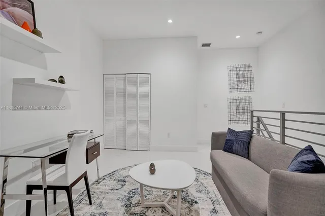 $975,000 | 1801 Northeast 13th Street, Unit 1823, Fort Lauderdale, FL 33304