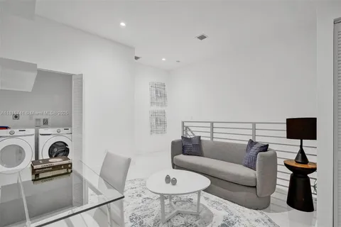 $975,000 | 1801 Northeast 13th Street, Unit 1823, Fort Lauderdale, FL 33304