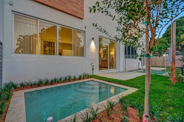 $975,000 | 1801 Northeast 13th Street, Unit 1823, Fort Lauderdale, FL 33304