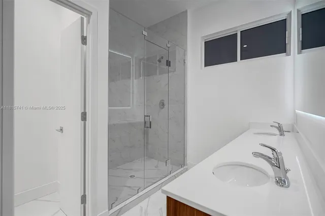 $975,000 | 1801 Northeast 13th Street, Unit 1823, Fort Lauderdale, FL 33304