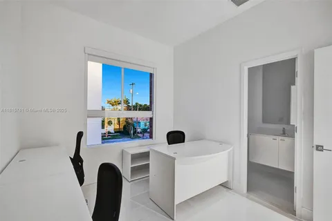 $975,000 | 1801 Northeast 13th Street, Unit 1823, Fort Lauderdale, FL 33304