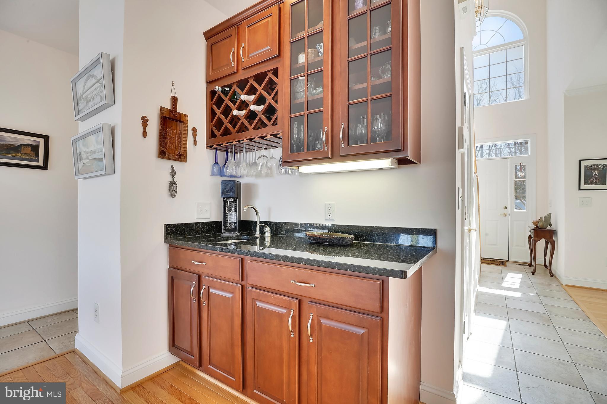 116 Cresston Road Arnold, MD 21012 - Photo 10 of 30 Wet bar in Great room area