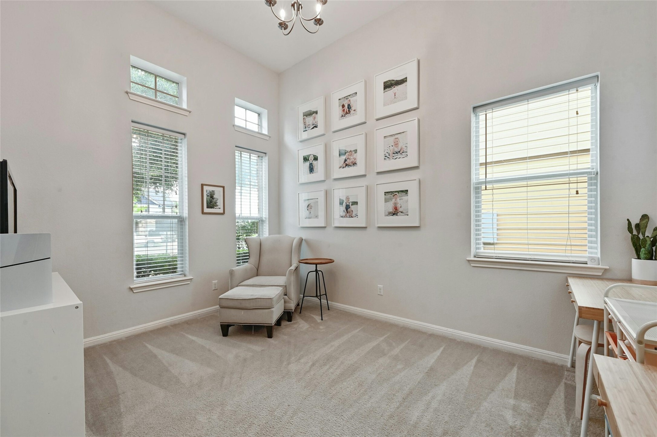130 Farm House Road San Marcos, TX 78666 - Photo 6 of 34 a living room with furniture and a window