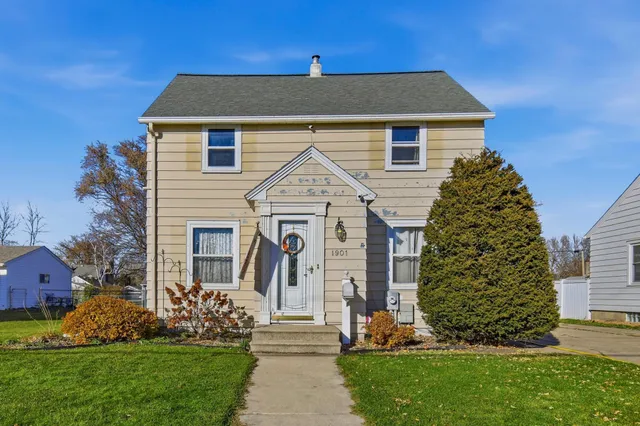 $183,100 | 1901 Oakland Avenue East, Austin, MN 55912