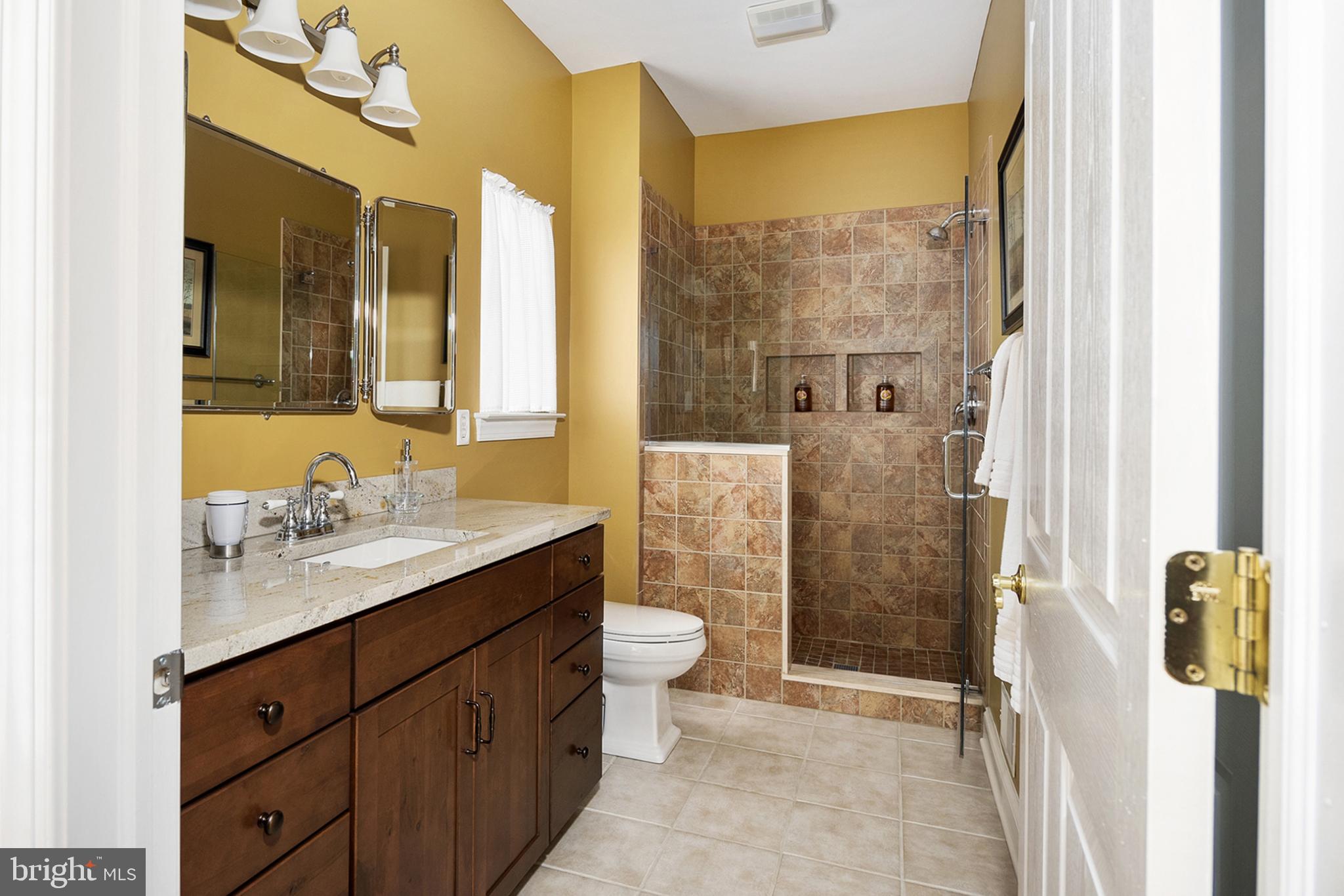 73 Devalinder Drive Newark, DE 19702 - Photo 16 of 28 Primary Bath