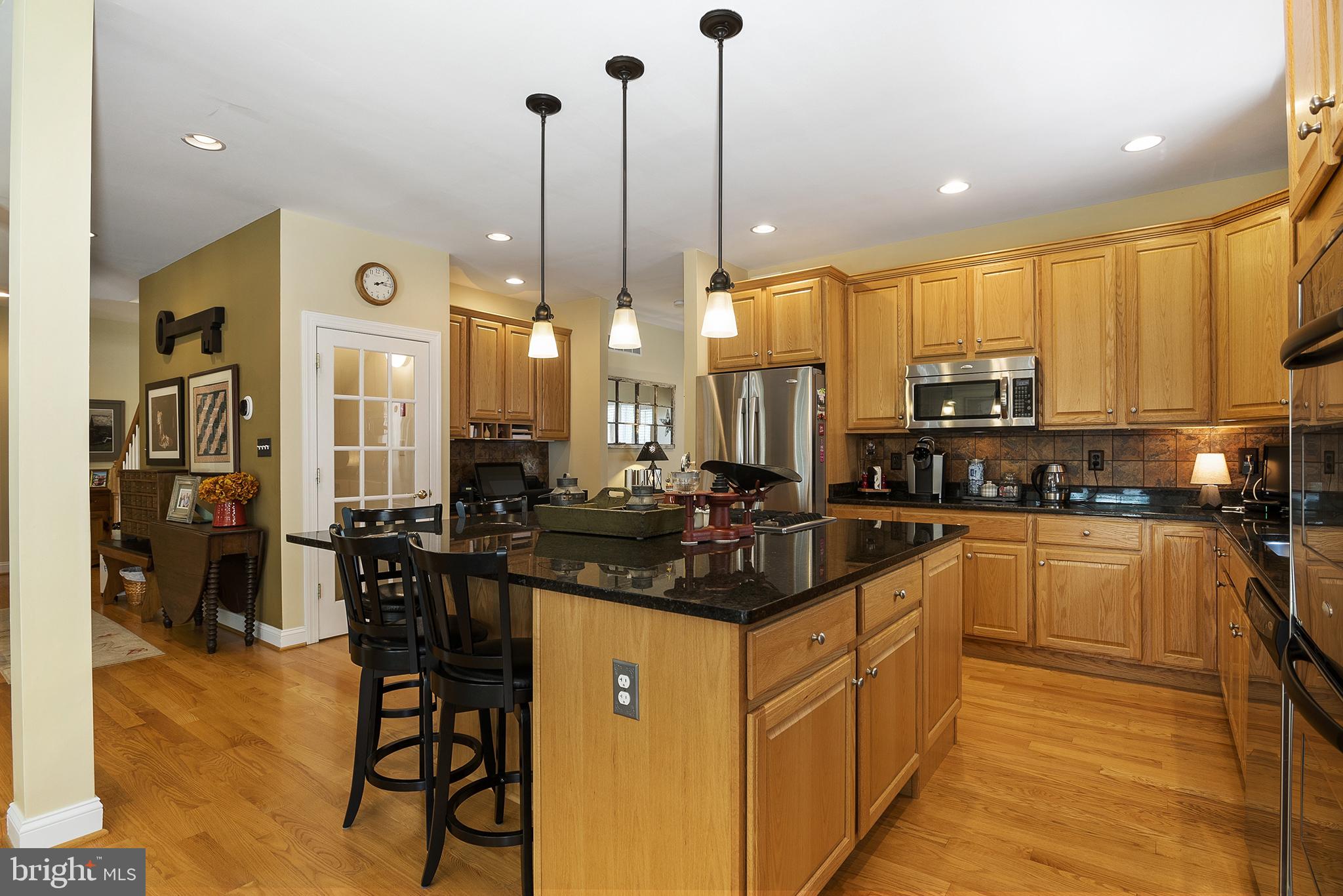 73 Devalinder Drive Newark, DE 19702 - Photo 8 of 28 Huge Island, Great Entertaining Space