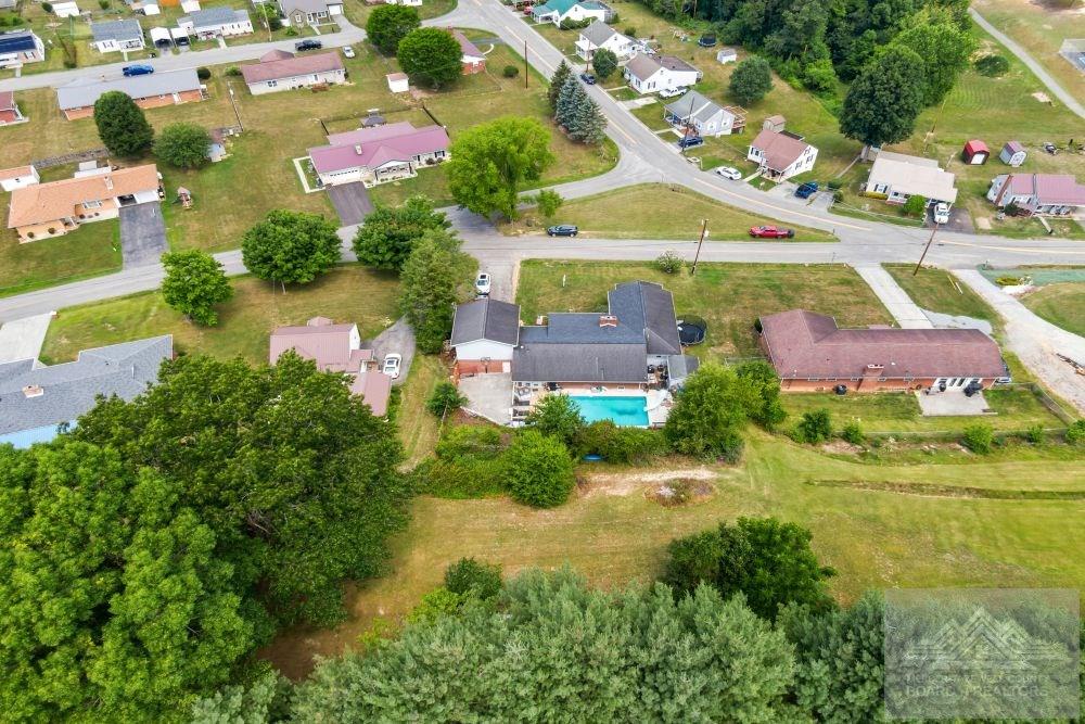 712 Mercer Road Rich Creek, VA 24147 - Photo 40 of 47 Gallery Image 40