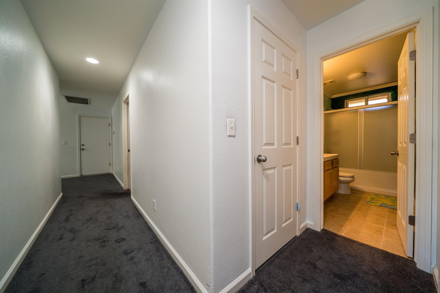 359 East Huntsman Avenue Reedley, CA 93654 - Photo 12 of 25 Gallery Image 12
