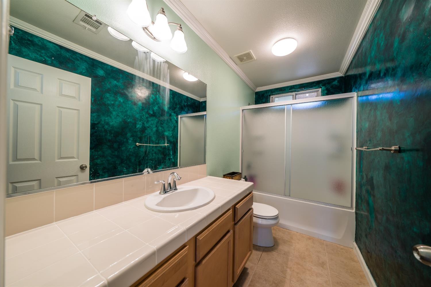 359 East Huntsman Avenue Reedley, CA 93654 - Photo 21 of 25 Gallery Image 21