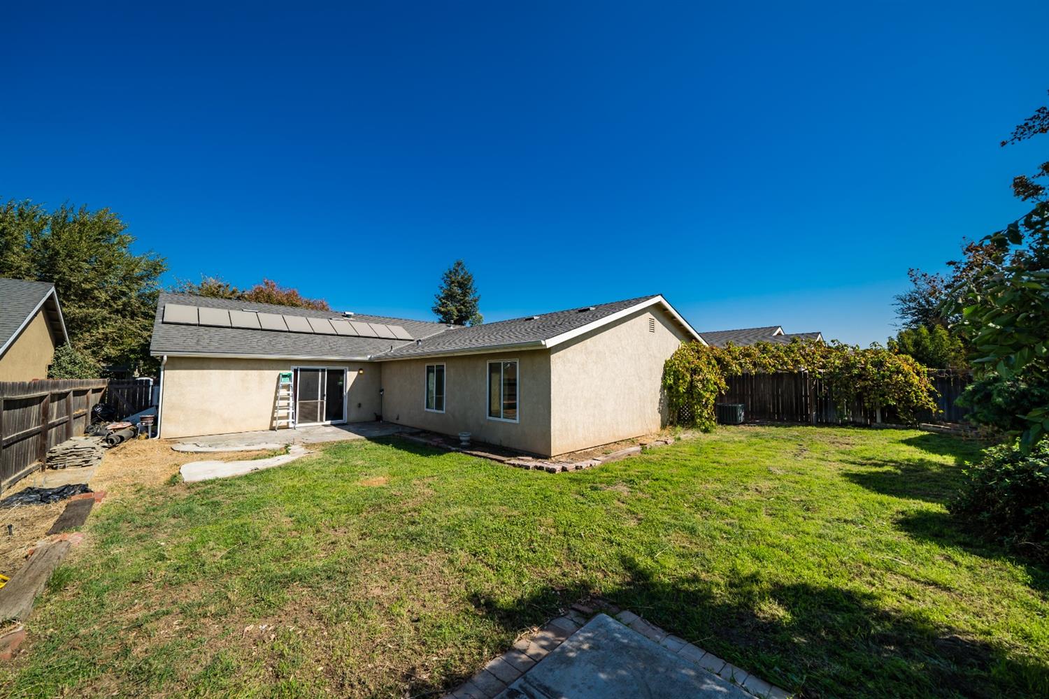 359 East Huntsman Avenue Reedley, CA 93654 - Photo 24 of 25 Gallery Image 24