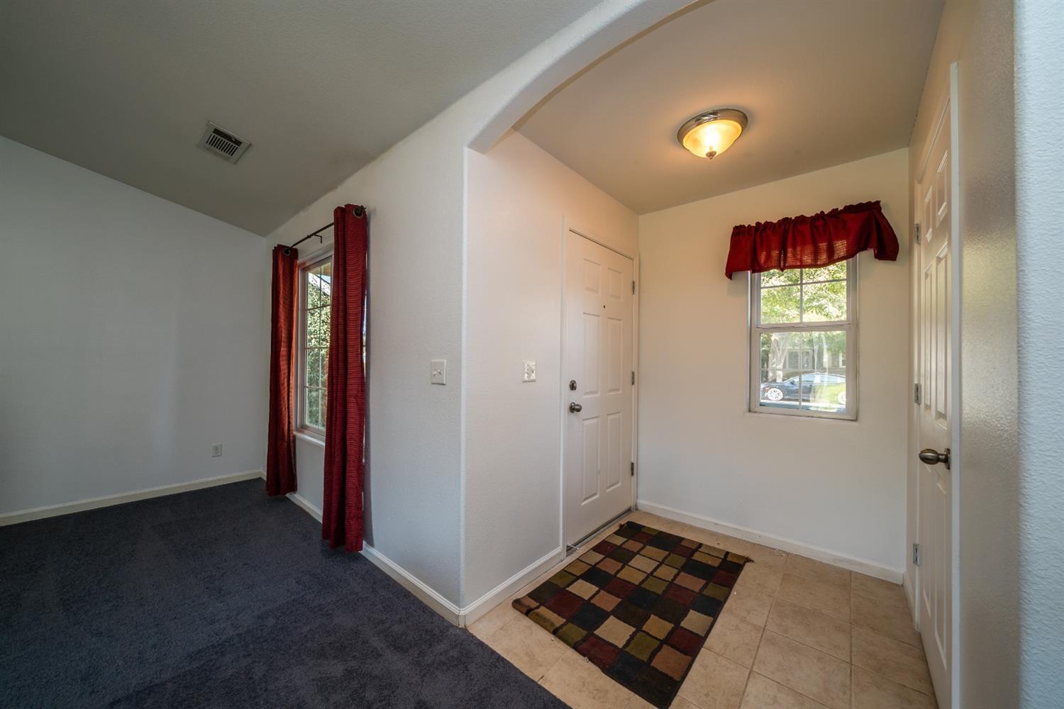 359 East Huntsman Avenue Reedley, CA 93654 - Photo 7 of 25 Gallery Image 7