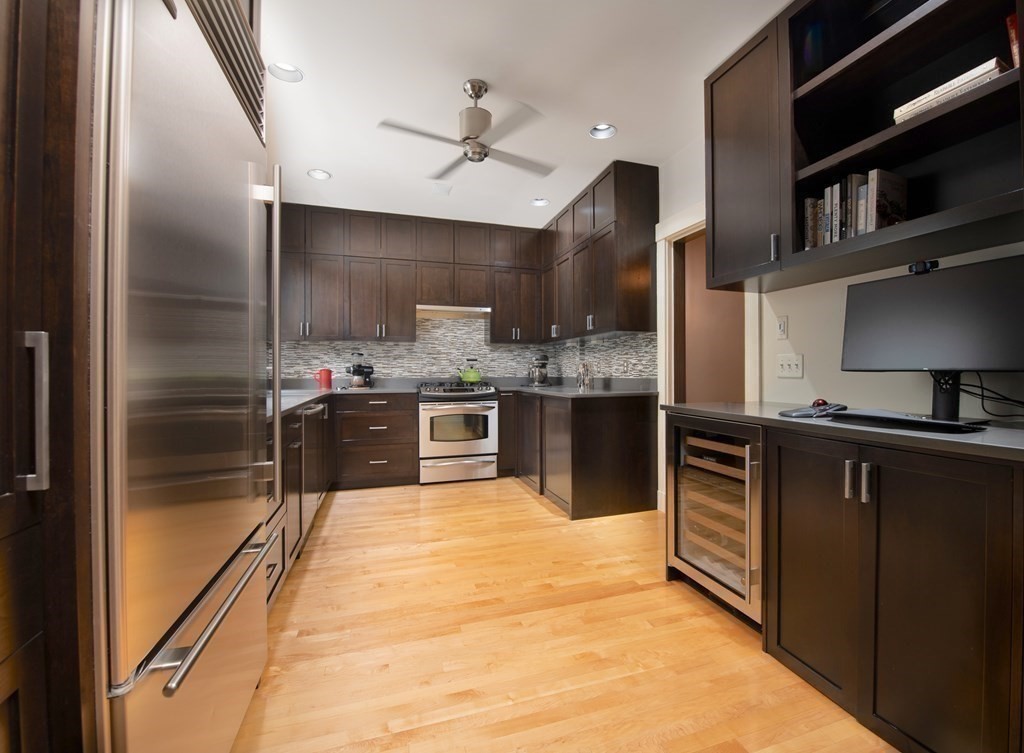 31 Linnaean Street, Unit 2 Cambridge, MA 02138 - Photo 6 of 10