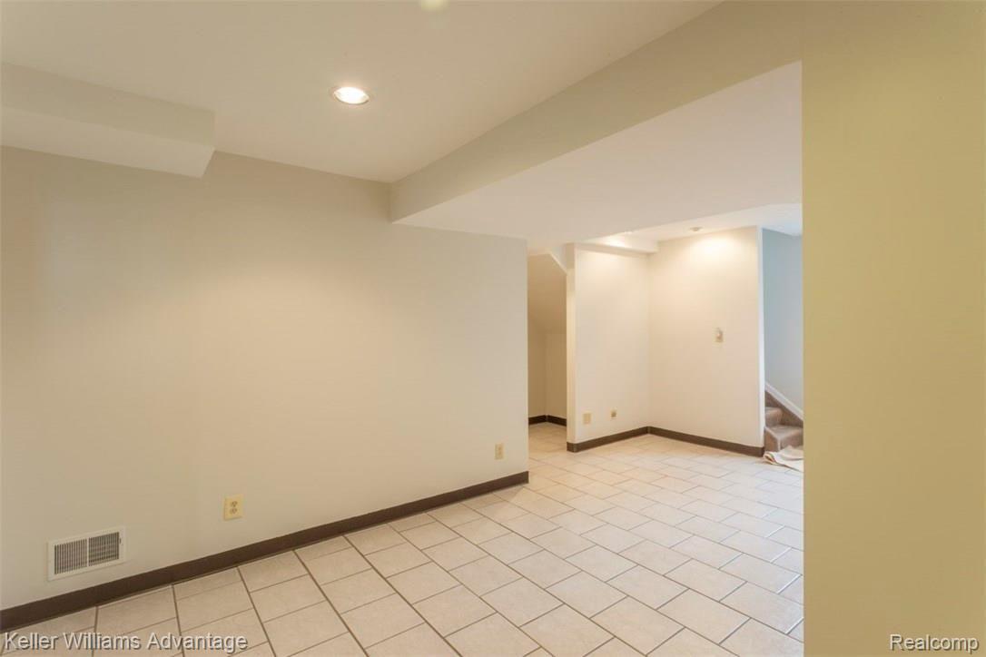 122 Wright Road Howell, MI 48843 - Photo 24 of 40 36-Wright_122.jpg