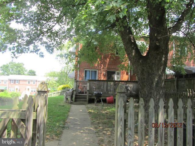 1126 Wedgewood Road Baltimore, MD 21229 - Photo 4 of 4 Exterior (Rear)